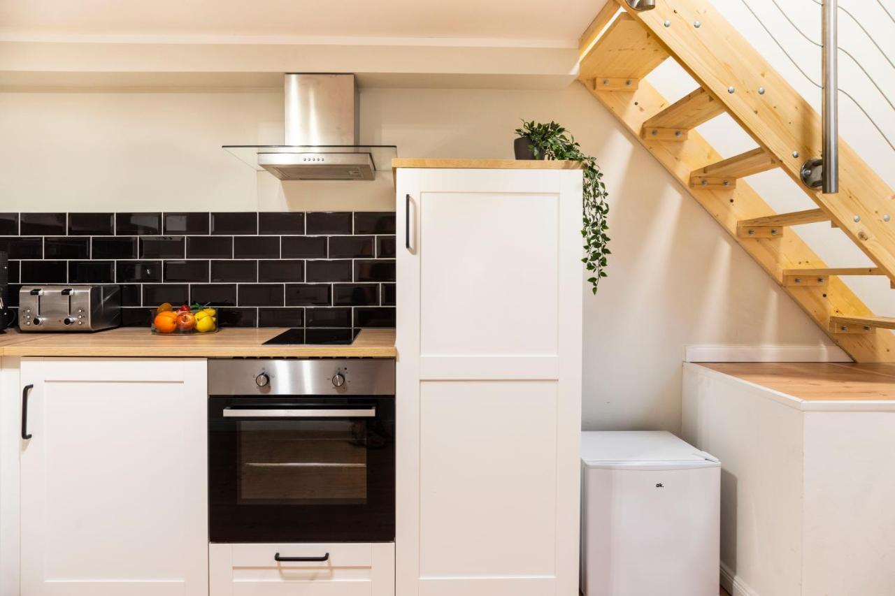 Ll Modern Dream With Ac&high Ceilings 3 Bedrooms Appartement Berlijn